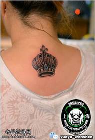 Modèle de tatouage de couronne classique