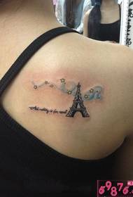 Eiffel Tower Mga Bituin Ingles Tattoo Larawan