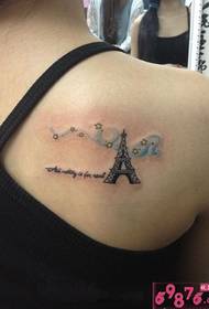 Eiffel Tower Béntang Inggris Tato Gambar