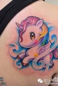 Ang cute na makulay na unicorn tattoo pattern