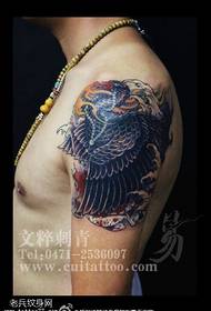 Klasični uzorak crne labud koi tetovaže