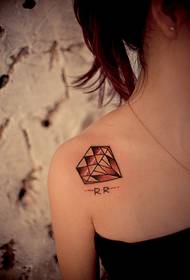 Skolflicka röd diamant tatuering bild