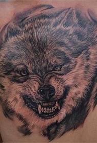 Όμορφο τατουάζ λύκων στον ώμο