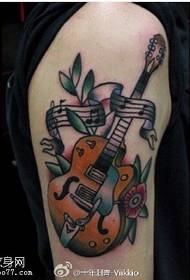 Padrão de tatuagem de violino de vento de música pintada
