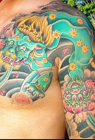 Gambar tato sato piawai warna Jepang