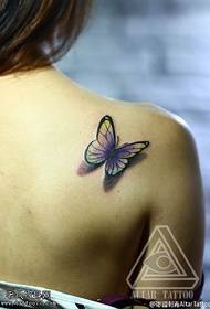 Patrón de tatuaje de mariposa 3D pintado de hombro