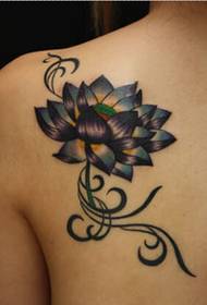 Personalizuar fotografi modeli tatuazhi i lotusit të stilit alternative të shpatullave