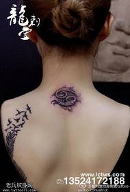 Modello di tatuaggio classico cancro