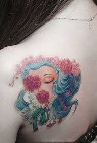 Duftende skuldre vakker kunst mote tatoveringsbilder