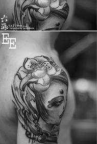 Мягкая красивая татуировка цветок лотоса