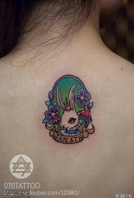 Akuarentzako bunny freskoaren tatuaje eredu txikia