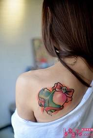 Beautiful shoulder stitching heart tattoo picture