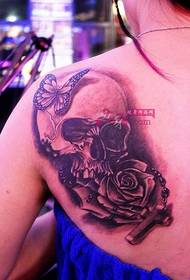 Расми Domineering Black Ash Rose китфи Tattoo расм