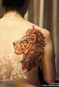 大气凛然的狮子头纹身图案