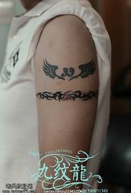 Klasszikus szárnyak vanília tetoválás minta