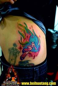 Leutik mini ngalayang corak tattoo dewi saeutik