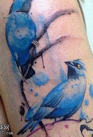 На рамену плава жутица тетоважа узорак