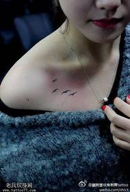 Patrún beag tattoo úr géanna gleoite úr