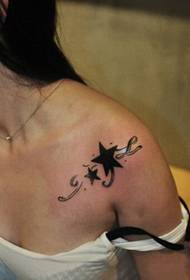 Beautiful woman shoulders simple and beautiful star tattoo pattern pictures