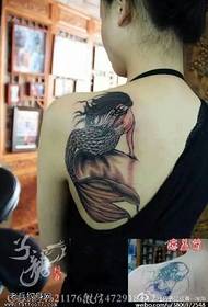 Klassisk realistisk havfrue tatoveringsmønster