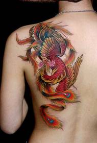 Kecantikan bahu busana klasik tampan gambar pola tato phoenix