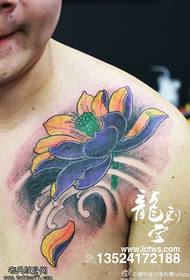 Spalla Buddha prima del modello del tatuaggio del loto di colore di acqua