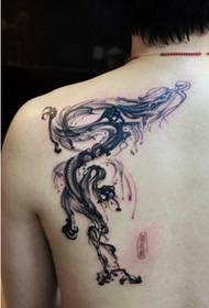 Mustemaalaus lohikäärme luova olkapää tatuointi kuva