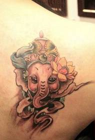 Tattoo show, preporučite tetovažu na ramenu kao bog tetovažu