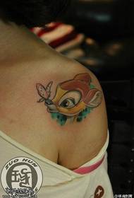 Female shoulder color deer tattoo pattern