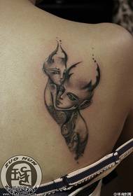 Weibliche Schultern Gemini Tattoo Muster
