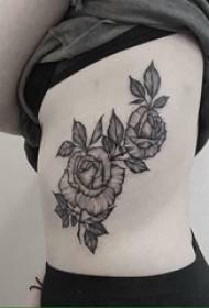 kirjallinen kukka tatuointi tyttö puolella vyötärö yläpuolella art kukka tatuointi kaunis kuva
