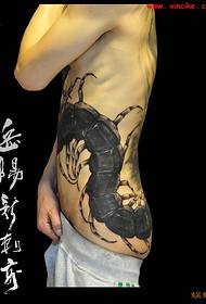 bočni struk veliki crni 蜈蚣 uzorak tetovaže