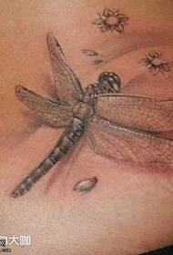 ຮູບແບບ tattoo dragonfly ແອວ