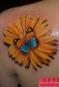 뷰티 어깨 색 국화 나비 문신