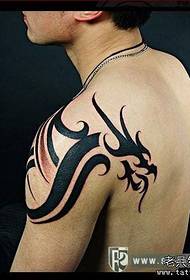 Ang abaga usa ka dominoering totem shawl dragon (1) sundanan sa tattoo