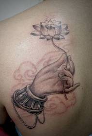 Patrún tattoo gualainn: patrún gualainn bergamot Lotus tattoo