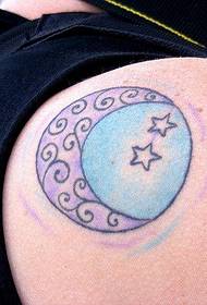 Маленькие свежие татуировки с лунным плечом