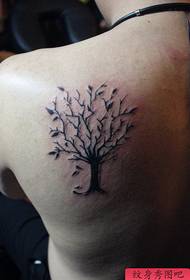 Totem maschile spalla classica pop totem modello tatuaggio piccolo albero