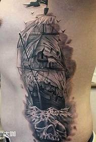 Узорак за тетоважу брода у струку