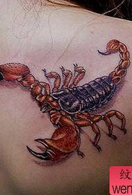 Mtindo wa tattoo ya rangi ya bega nzuri