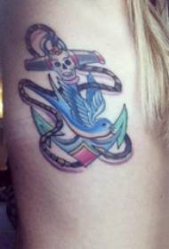 Cintura lateral tatuagem ilustração menina lado cintura pássaro e âncora tatuagem foto
