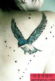 Tattoo შოუს სურათი რეკომენდირებულია მხრის ქალის არწივის ტატუირების ნიმუში