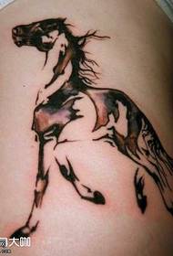 талия кон татуировка кон