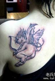 紋身秀分享了一個肩膀天使紋身圖案