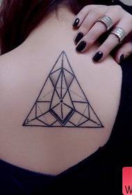 Vrouw schouder terug geometrische tattoo patroon