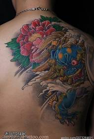 Tatuatge de color de l'espatlla Tang Lion Peony funciona