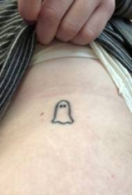 Foto di tatuaggi a vita laterale Vita di ragazza laterale su foto di tatuaggi fantasma neri