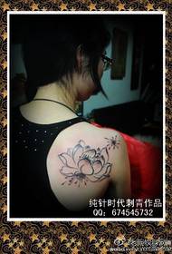 Kadın omuz geri moda güzel mürekkep lotus dövme deseni