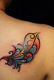 Plecu tetovējums: plecu krāsas totem vīnogulāju tetovējums