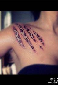 Tatoveringsshow for å dele et skulderleopard tatoveringsmønster